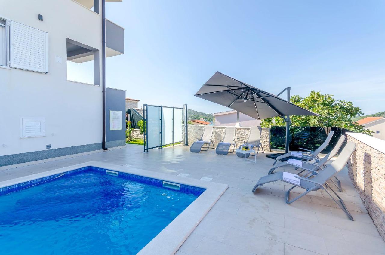 Apartments Katic Ražanj Eksteriør billede