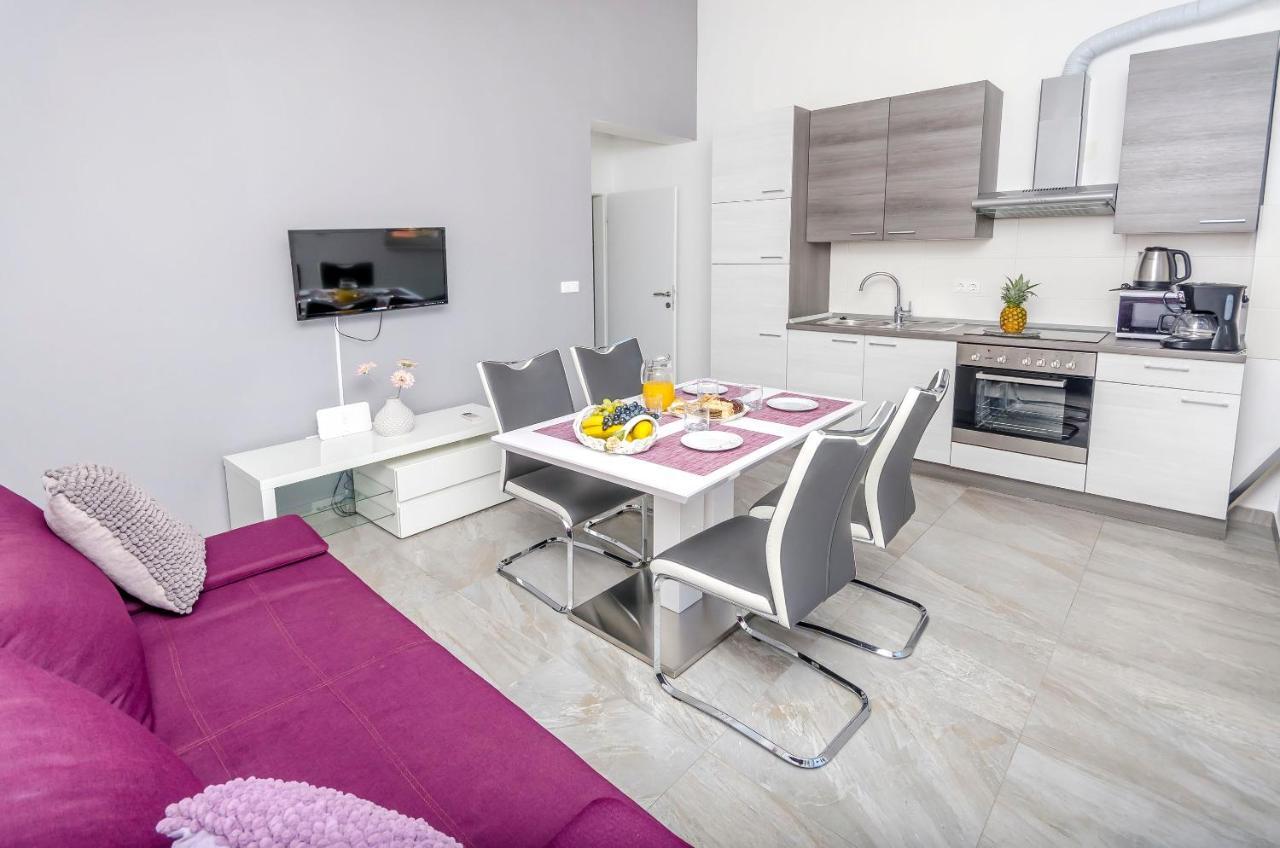 Apartments Katic Ražanj Eksteriør billede